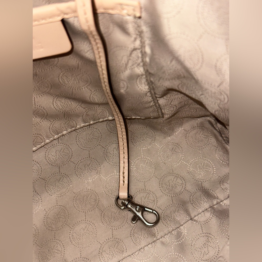 MICHAEL Michael Kors Jet Set Mirror Metallic East/West Signature Tote Bag - Picture 6 of 15